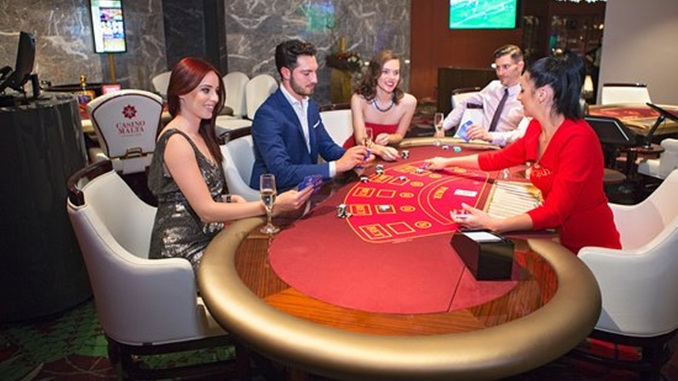 Malta casino blackjack masası